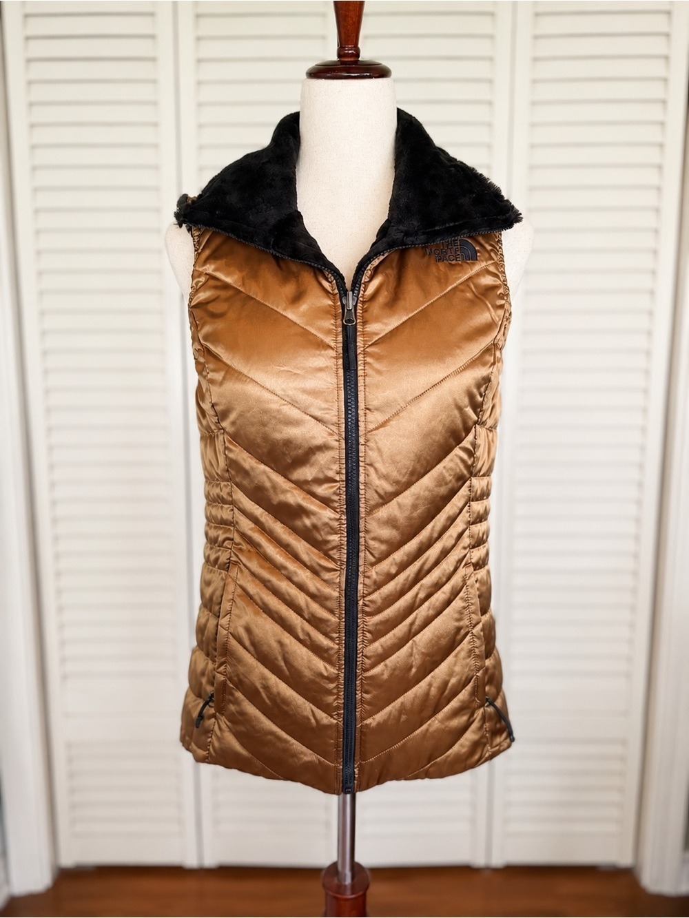 The North Face Metallic Bronze Faux Fur Quilted Vest | Size Small